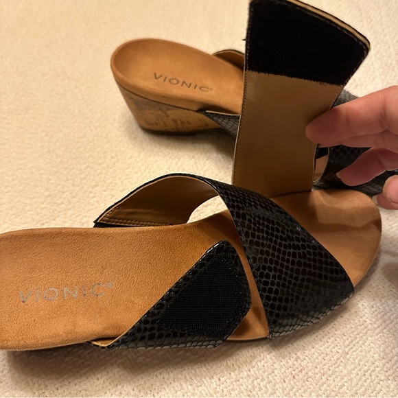 Vionic women’s open toe wedge sandal / dress shoe size 10 - Picture 8 of 10